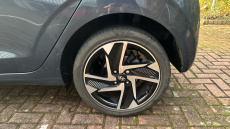 Hyundai i10 1.0 MPi Premium 5dr Auto Petrol Hatchback